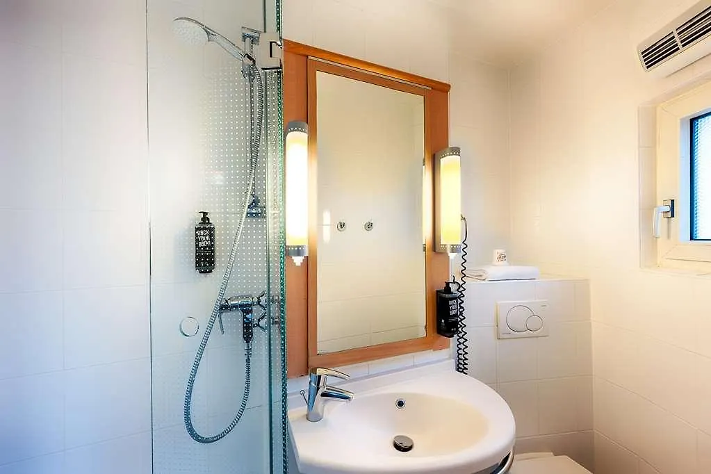 B&B Hotel Dusseldorf-Hbf Niemcy