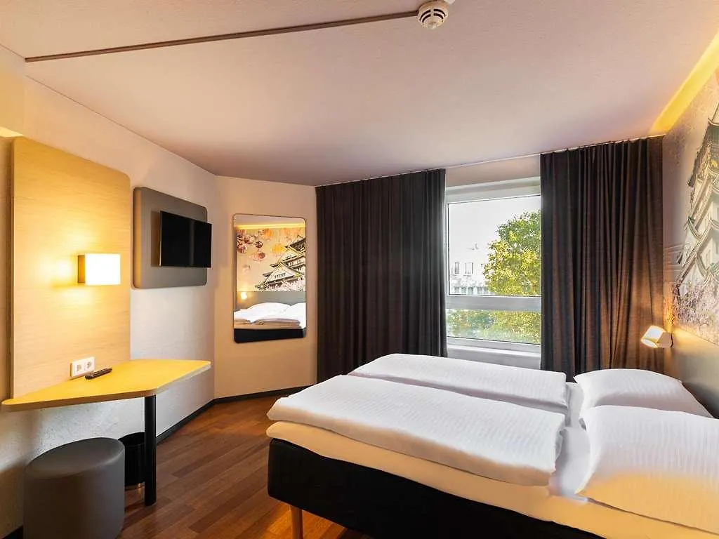 B&B Hotel Dusseldorf-Hbf 0*, Dusseldorf